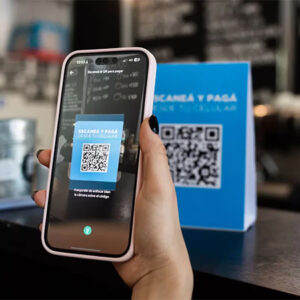 A pesar de la exigencia del BCRA, Mercado Pago se niega a abrir su red: no permitirá pagos QR con tarjeta desde otras billeteras