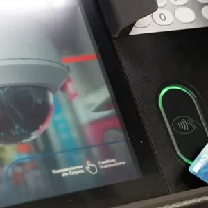 BCR moderniza sus cajeros automáticos con tecnología más segura y resistente.