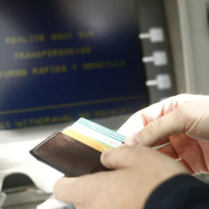 Cajeros automáticos tendrán cambios a la hora de sacar dinero en efectivo y usuarios podrán ver pronto la nueva función.