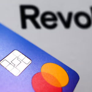 Revolut instala cajeros en España: así podrás sacar dinero en efectivo y hacer cambio de monedas en el Primavera Sound 2025.